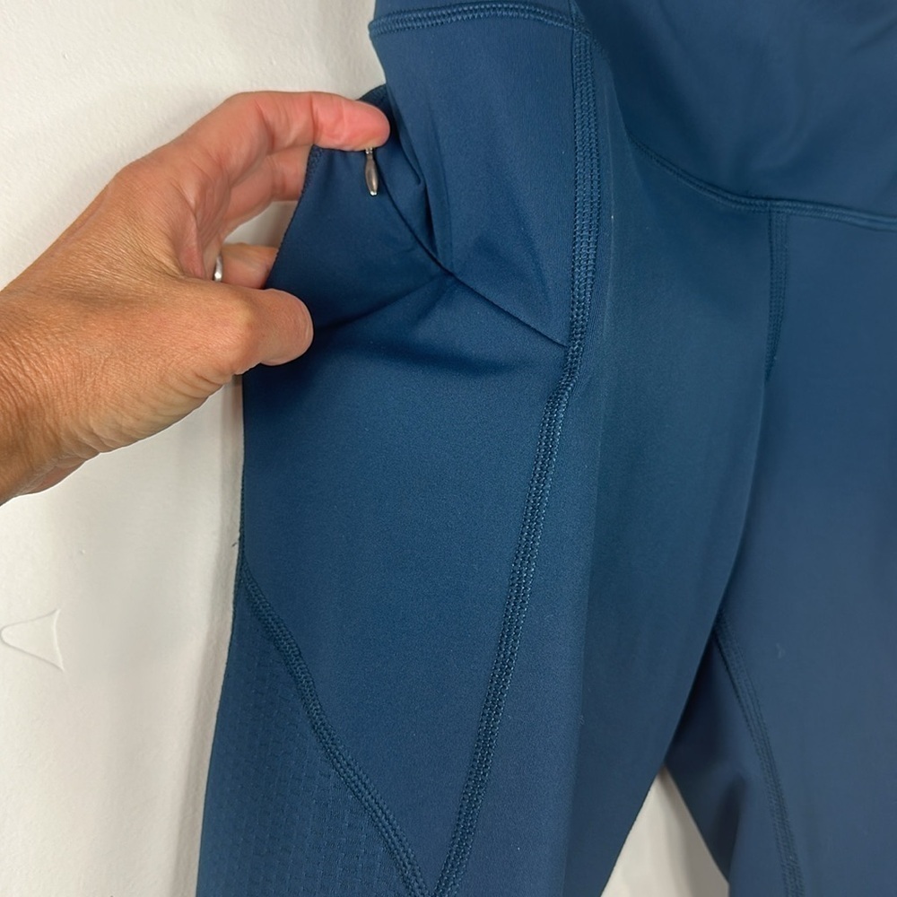 Athleta Teal Mesh Contender Capri Side Zip Pockets Leggings XXS - Picture 5 of 11